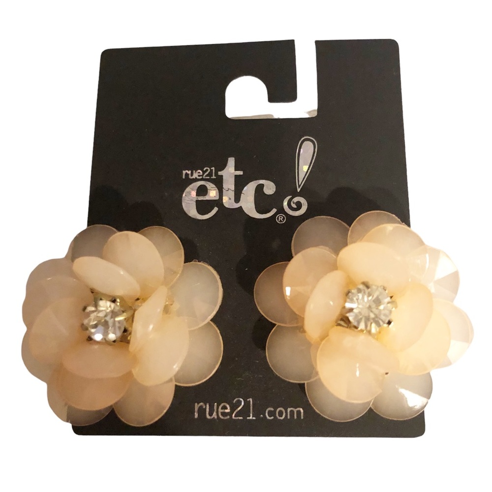NWT RUE 21 etc! Flower Pierced Earrings with Center Jewel